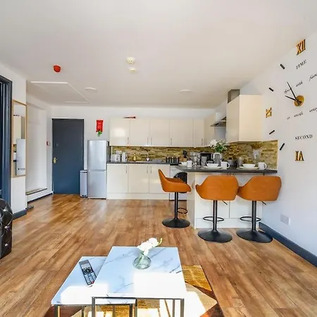 Apartment -f10gh- For Relaxed And Cosy Stay, Free Parking, Wifi