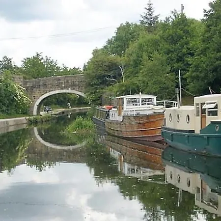 -f10gh- For Relaxed And Cosy Stay, Free Parking, Wifi * Leeds (West Yorkshire)