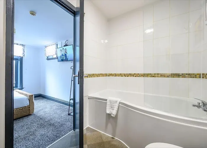 -f10gh- For Relaxed And Cosy Stay, Free Parking, Wifi *