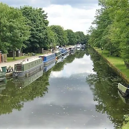 公寓 -f10gh- For Relaxed And Cosy Stay, Free Parking, Wifi *