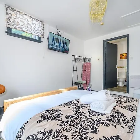 公寓 -f10gh- For Relaxed And Cosy Stay, Free Parking, Wifi *